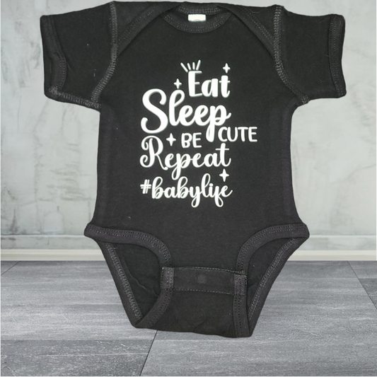 Baby onesie - Crafts by Serenity